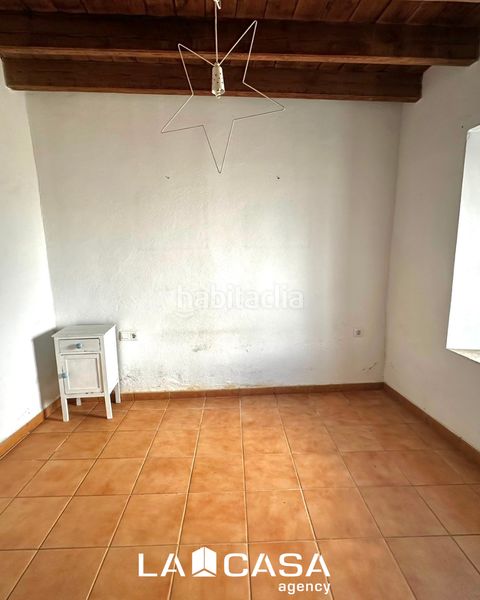 Foto 3e53d460-e05d-420b-ad9c-196e5e9505f5. Casa aparellada a Ronquillo (El)