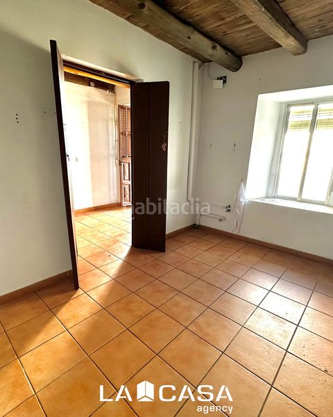 Foto a3f471fd-cc0a-4770-bee4-43f9588ad398. Casa aparellada a Ronquillo (El)