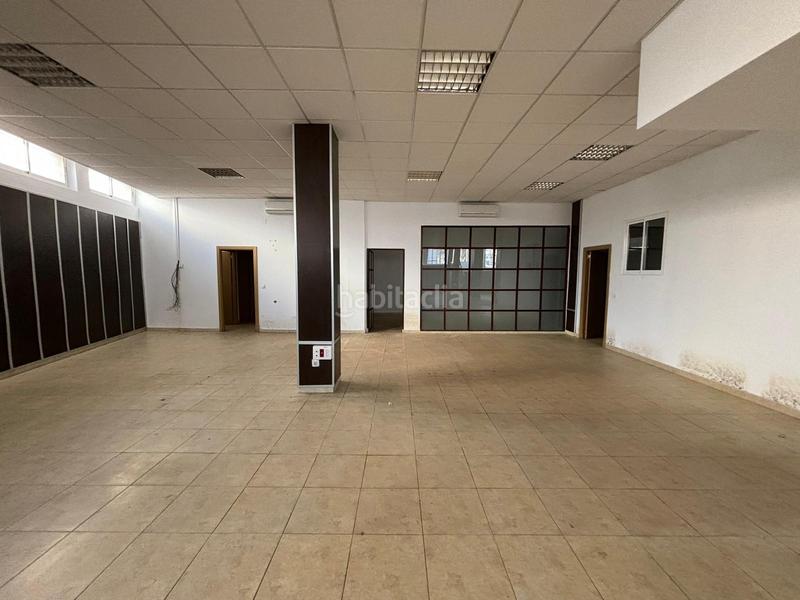 Foto 1c7c939b-2d5b-4d87-a492-eb066e9d882d. Affitto locale commerciale in calle millares 2 in Viator