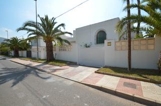 Xalet en Calle del chopo 167. Precioso chalet para entrar a vivir