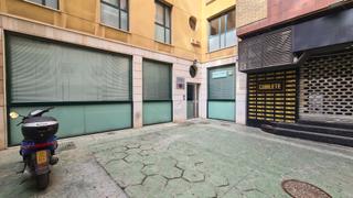Rent Business premise in Calle antonio gonzález egea 2. Amplio local en el centro de almería