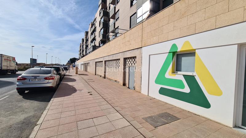 Foto 73f03133-09aa-4973-accf-442b67ef2392. Location local commercial dans calle zeus 82 dans Los Molinos - Villa Blanca Almería