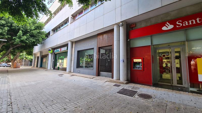 Foto f302f14c-8214-4b87-8b61-d50b6cd10961. Locale commerciale in calle ferrobus 1 in Nueva Andalucía Almería