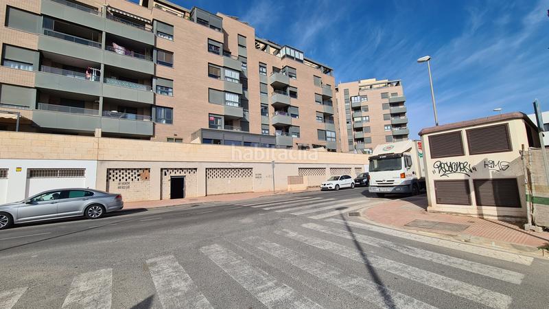 Foto 5fc7d40c-943d-4a7e-8fb3-11907f24fdd3. Alquiler local comercial en calle zeus 82 en Los Molinos - Villa Blanca Almería