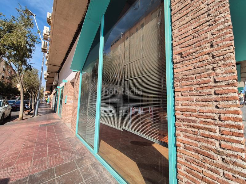 Foto 357309b4-57fe-49ec-9c6e-9d0538fc80ad. Alquiler local comercial en carretera de ronda 133 local comercial esquina en carretera de ronda, - alta visibilidad en Almería