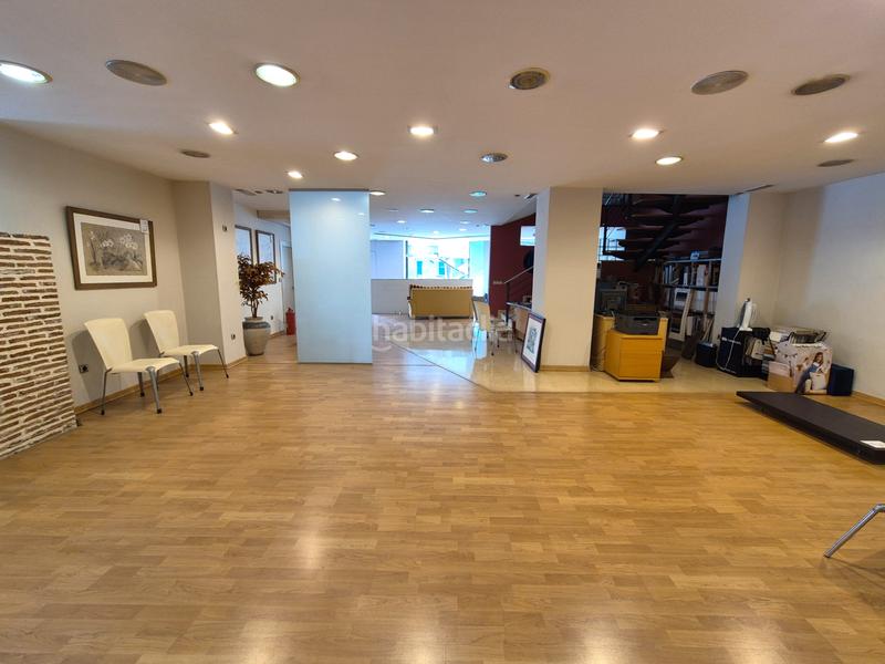 Foto 736e0c3e-62da-493d-b67c-0cae7ba3aad7. Alquiler local comercial en carretera de ronda 133 local comercial esquina en carretera de ronda, - alta visibilidad en Almería