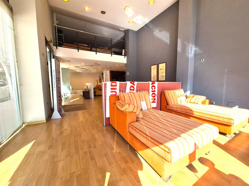 Foto 9cc1f63a-8e16-42d5-bcd0-781e80e4811a. Alquiler local comercial en carretera de ronda 133 local comercial esquina en carretera de ronda, - alta visibilidad en Almería