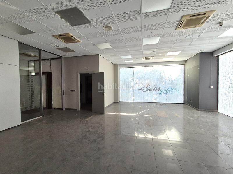 Foto a58d2d92-ef5e-4207-85d0-8bf8777f8bcd. Rent business premise in paseo de Almería 54 in Centro Almería