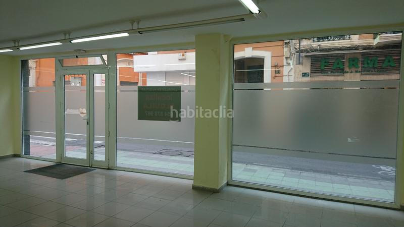 Foto cf004ac1-5426-43e1-8bff-f15f83124335. Affitto locale commerciale in calle granada 25 in Almería
