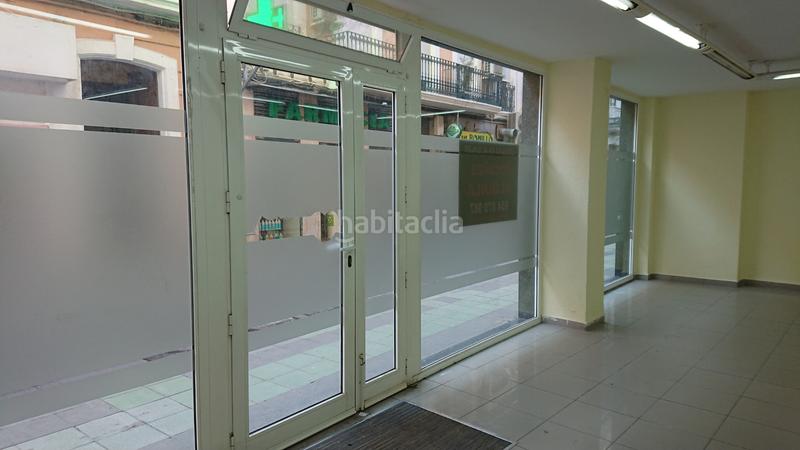 Foto e782bca1-bc97-437b-ad4b-9cca528f9398. Affitto locale commerciale in calle granada 25 in Almería