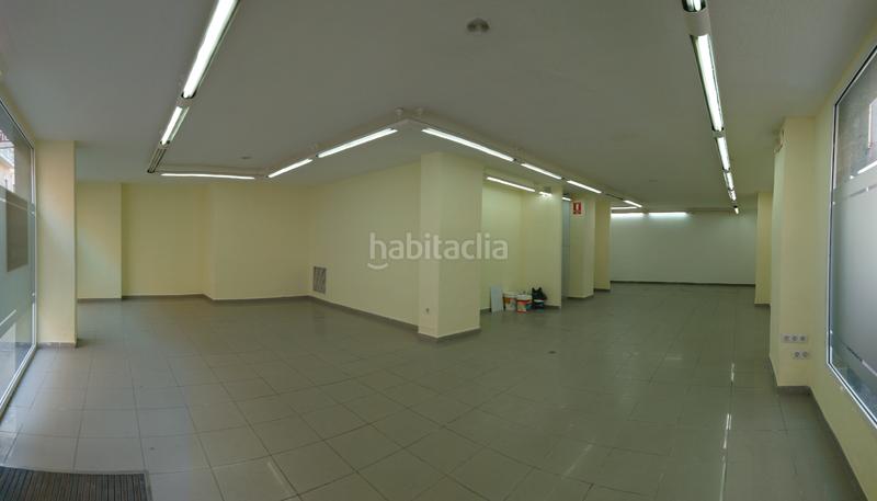 Foto 3a9cac56-2fd1-467e-95df-0b726cd46aaf. Alquiler local comercial en calle granada 25 amplio local en calle granada en Almería