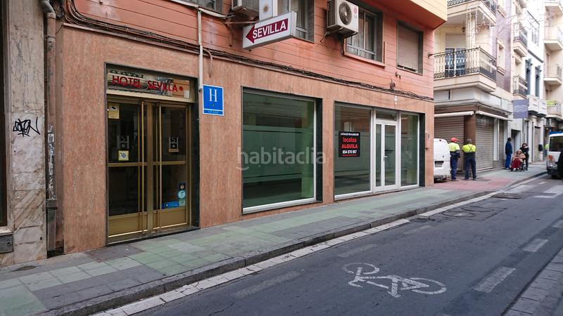Foto b75919ab-0007-4070-aeed-a49d77e46522. Rent business premise in calle granada 25 in Plaza de Toros - Santa Rita Almería