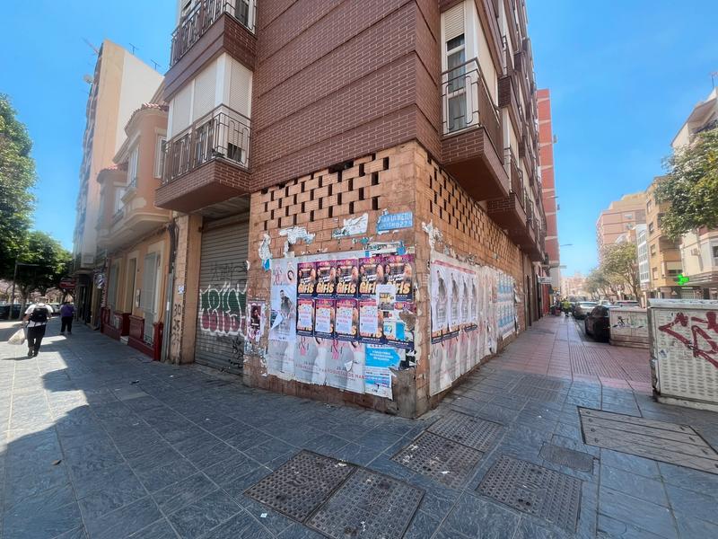 Foto f0fa3813-a911-4c6e-8f28-708c18ae7fb2. Rent business premise in calle granada 122 in Plaza de Toros - Santa Rita Almería