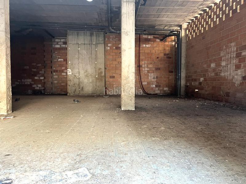 Foto 52946667-6725-4461-a04f-8502ebb8303e. Affitto locale commerciale in calle granada 122 in Almería