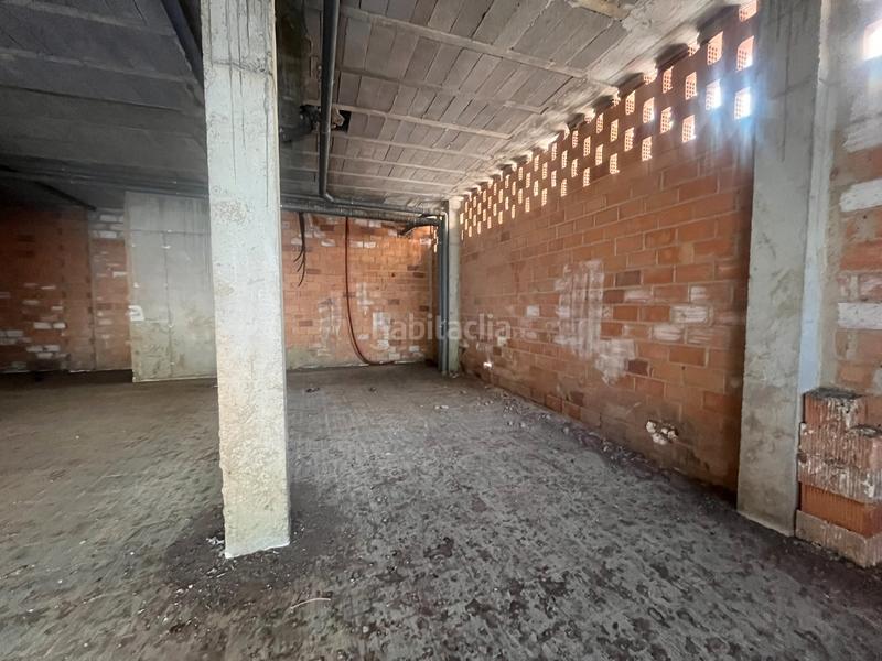 Foto fe33fd19-df21-41a6-90f3-78eaebadfcb6. Location local commercial dans calle granada 122 dans Almería