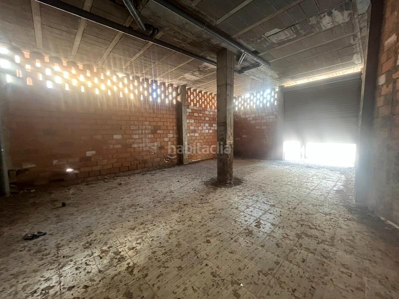 Foto 02c7aeb3-0144-4fb3-a5ff-924813ee3761. Rent business premise in calle granada 122 in Plaza de Toros - Santa Rita Almería