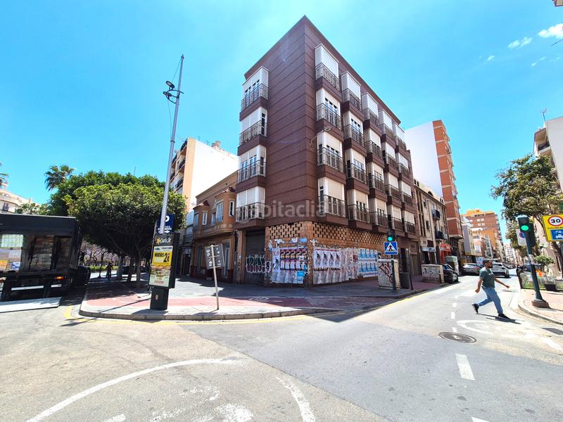 Foto b0f8d81b-70e3-47b3-9ccc-2355304bbe87. Rent business premise in calle granada 122 in Plaza de Toros - Santa Rita Almería
