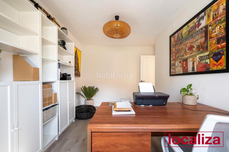 Foto 60012b47-a71b-401d-a3ec-337ecc4b1f59. Casa aparellada amb xemeneia aparcament a San Luis Almería