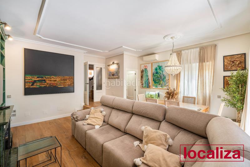 Foto e878ee3c-44f4-4dae-8fc3-57147c5eab14. Towny house with fireplace parking in San Luis Almería