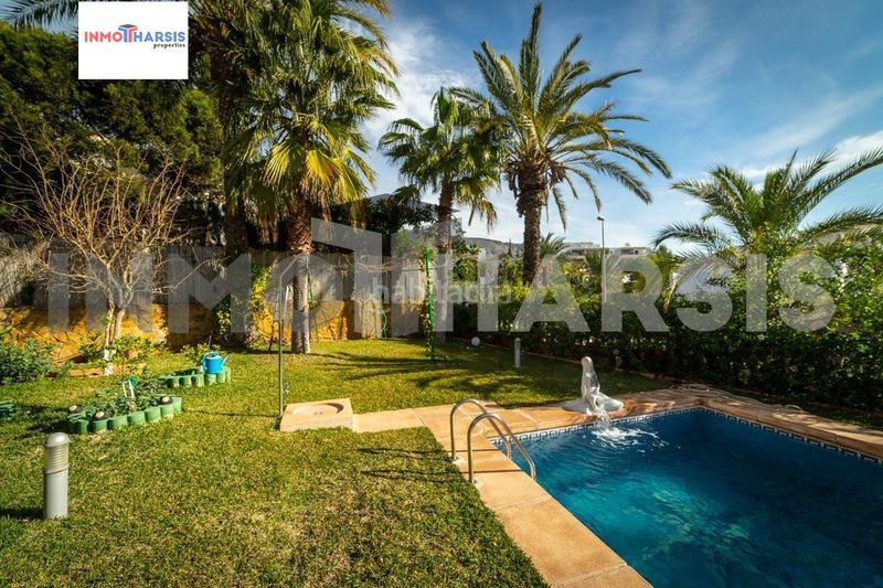 Foto 1af616db-d2f1-4220-a08c-83be45340671. Xalet amb calefacció aparcament piscina a El Puerto Roquetas de Mar