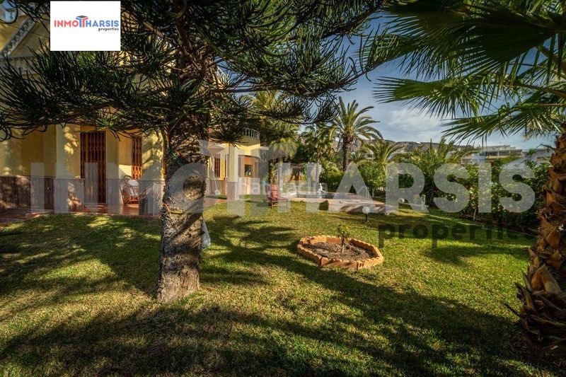 Foto bd7b994f-5635-45b5-aab0-bab8989cb8fa. Xalet amb calefacció aparcament piscina a El Puerto Roquetas de Mar