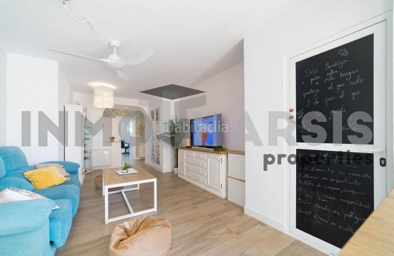 Foto 08835336-3d28-4089-ba06-d74c211df677. Planta baixa amb calefacció aparcament piscina a Almería