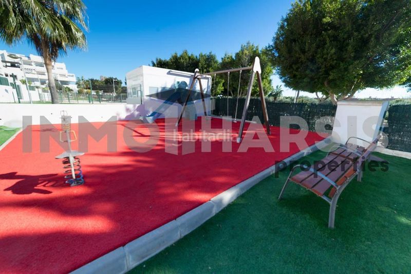 Foto 17b56446-1768-429f-9bf0-13816ddff150. Planta baixa amb calefacció aparcament piscina a Almería
