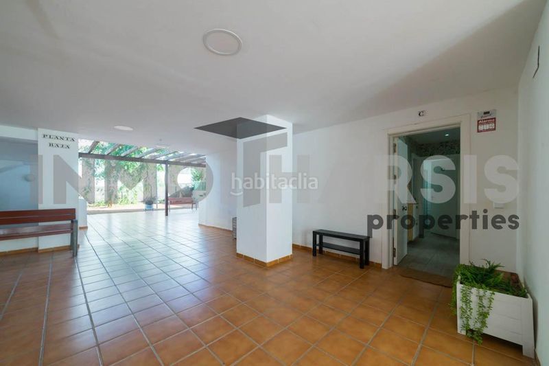 Foto 2266ba3e-51c2-492f-bb17-e6b1d82df63b. Planta baixa amb calefacció aparcament piscina a Almería