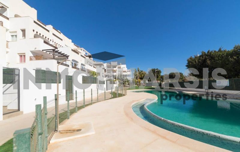 Foto ab83b716-3c87-49d7-a3ad-c7d38ff92628. Planta baixa amb calefacció aparcament piscina a Almería