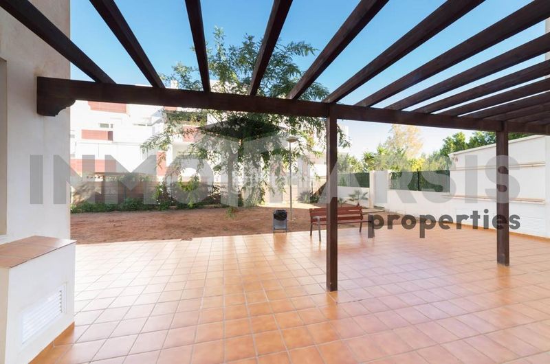 Foto b95731be-7eb2-4b8c-b277-46796edce379. Planta baixa amb calefacció aparcament piscina a Almería
