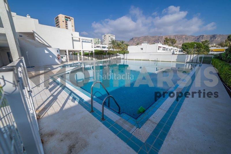 Foto d6352941-a263-4ca7-b29b-97ce8b0ef45f. Pis amb calefacció aparcament piscina a Aguadulce Sur Roquetas de Mar