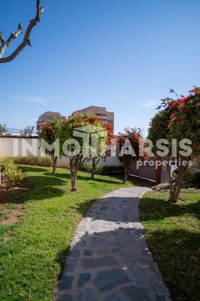 Foto c17683d1-7900-43b1-a940-a03ae2ed5d13. Pis amb calefacció aparcament piscina a El Ingenio Almería