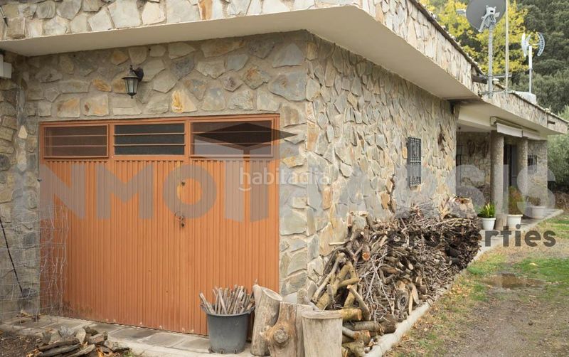 Foto bd2ab4f4-d6cd-463d-8453-218c61871f78. Casa amb aparcament a Abrucena