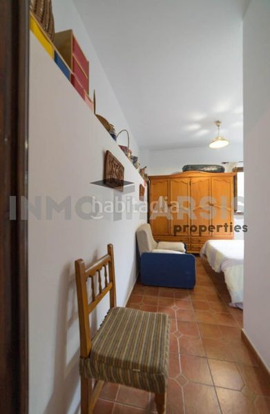 Foto d90ca2fd-2825-41c2-9080-fcfc07b85b6b. Casa amb aparcament a Abrucena