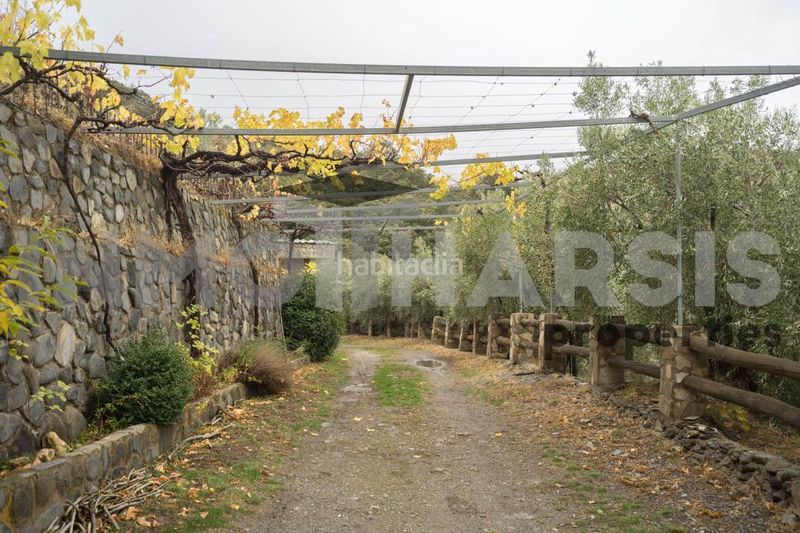 Foto dbc540fd-2d44-428b-9901-8d08de4ee8c6. Casa amb aparcament a Abrucena