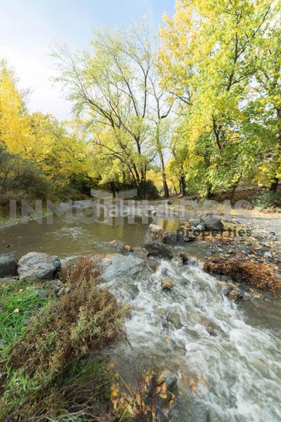 Foto edc32b1b-a33a-49f6-b31d-46ef1dde3d4d. Casa amb aparcament a Abrucena