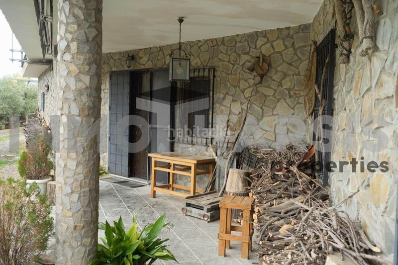 Foto f4615d1d-8525-412f-9fd0-395fcafd8889. Casa amb aparcament a Abrucena