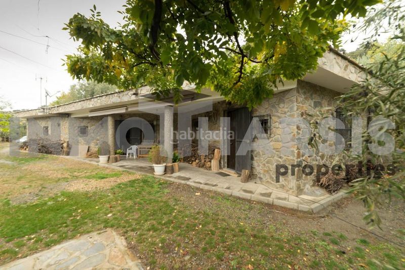 Foto f58daaab-a973-4a5e-a64a-754449dd868b. Casa amb aparcament a Abrucena