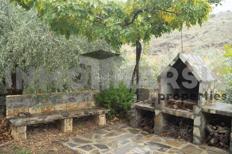 Foto fe24b33b-e623-4a0e-b457-e1efc1c31c40. Casa amb aparcament a Abrucena
