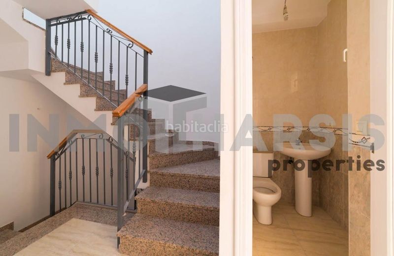Foto 1de559ed-f00e-4a05-b0f6-a762b7f34f64. Casa amb aparcament a Viator