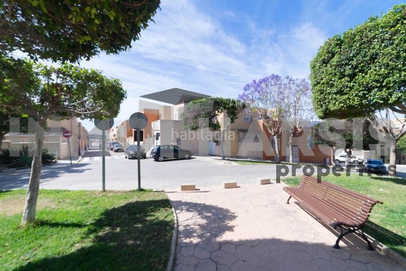 Foto 4c6a192c-2c7c-40a9-9b01-942f1b043394. Casa amb aparcament a Viator