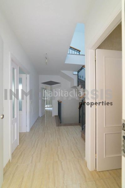 Foto 6a4a451f-ff30-43e5-8dd2-b032c9bb7d28. Casa amb aparcament a Viator