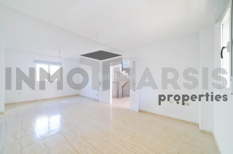 Foto 7d1a5e4d-493b-427c-b791-2c6f8dc89f16. Casa amb aparcament a Viator