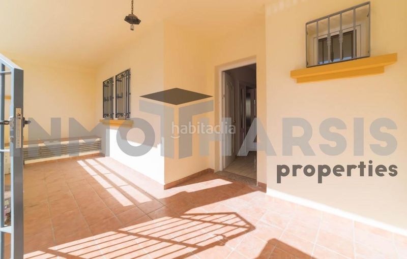 Foto 8e80f4c4-882b-40b3-a096-59d37e7d7a5c. Casa amb aparcament a Viator