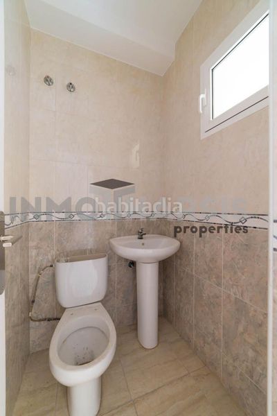 Foto 8f98e992-873d-45ba-a270-5286f476d2a8. Casa amb aparcament a Viator