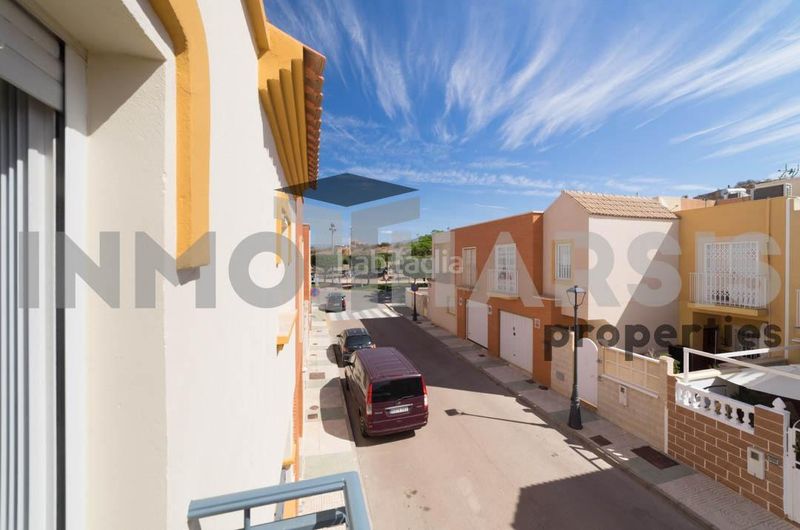 Foto 96a32db0-7f04-43ab-b0d5-f1f759ae2efa. Casa amb aparcament a Viator