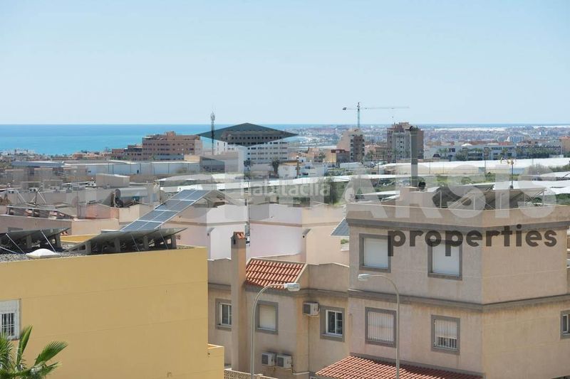 Foto 195ed1cd-8e5b-44a0-b94a-17531e31f448. Àtic amb aparcament a Aguadulce Norte Roquetas de Mar