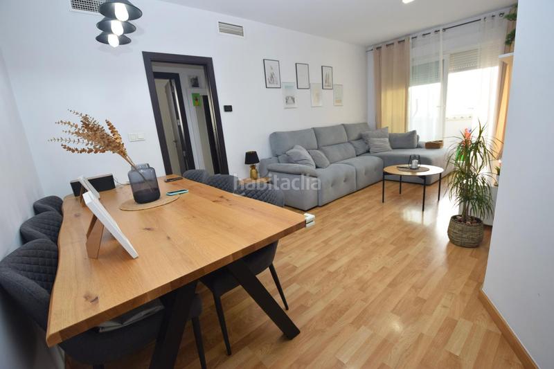 Foto a8d67fab-19a1-499a-aa70-762b7d1d987f. Piso  con terraza en la zona del pabellón! en Ejido (El)