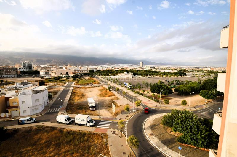 Foto b0dbe0da-41cd-4dc2-ad7f-ab550b95ab2c. Piso  con terraza en la zona del pabellón! en Ejido (El)
