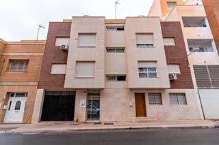 Pis  Calle francisco villaespesa (e). Piso en el ejido norte  ideal para entrar a vivir.